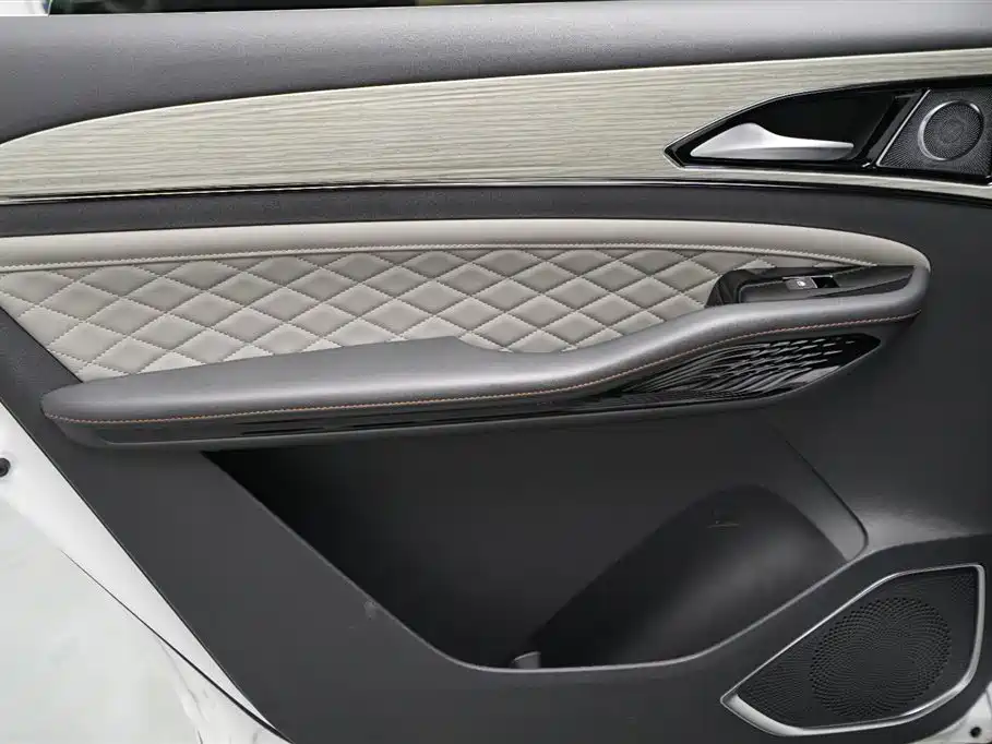 Fengxing Yacht 2024 1.5T DCT Sea View Edition купить на сайте DeffCars