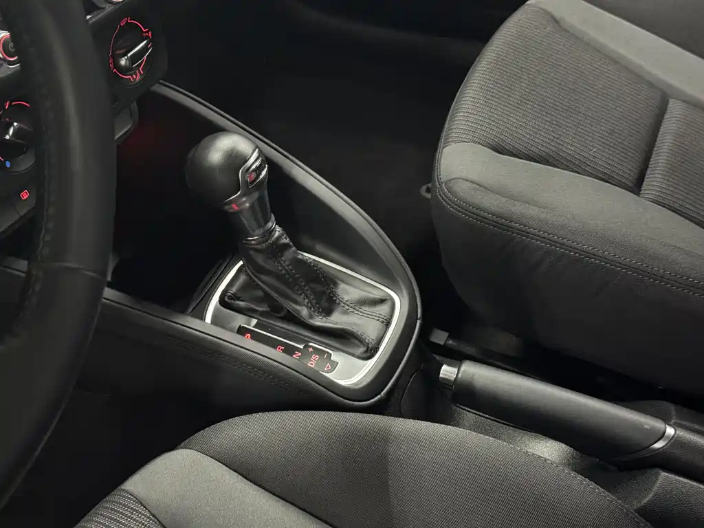 Audi A1 2016 30 TFSI Sportback Design Fashion Edition купить на сайте DeffCars