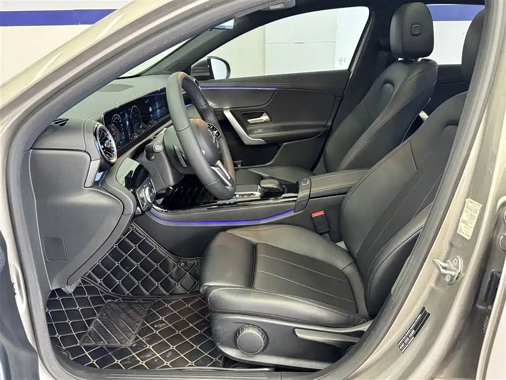 Mercedes-Benz A-Class 2020 Facelift A 200 L Sports Sedan Dynamic Type купить на сайте DeffCars