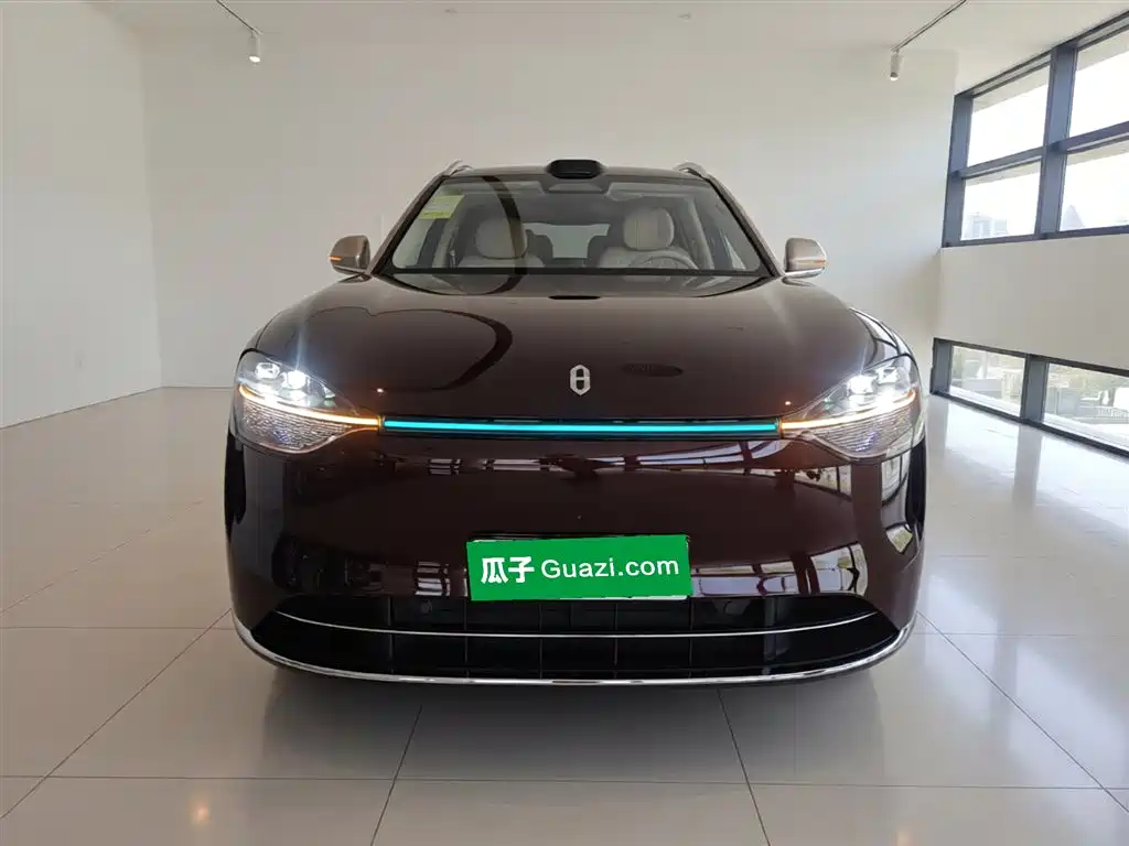 Wenjie M9 2025 extended range Ultra version 52kWh 6-seater version 192-line lidar) купить на сайте DeffCars