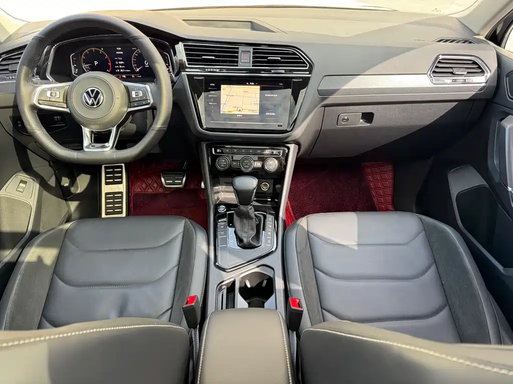 Tiguan L 2021 330TSI automatic two-wheel drive R-Line version купить на сайте DeffCars
