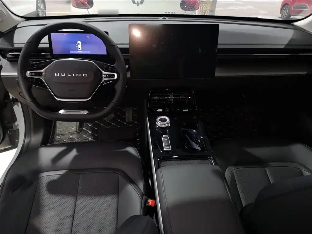 Wuling Starlight 2024 Co-creation Edition 510 Advanced Type купить на сайте DeffCars