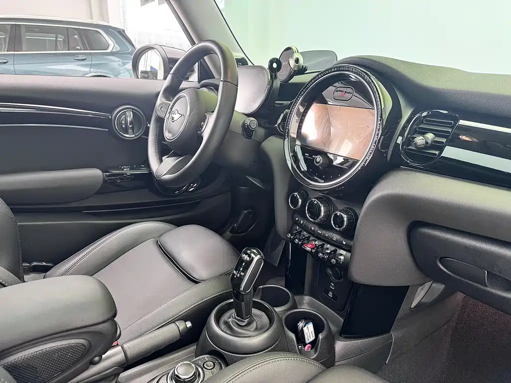MINI 2023 facelift 1.5T COOPER artist купить на сайте DeffCars