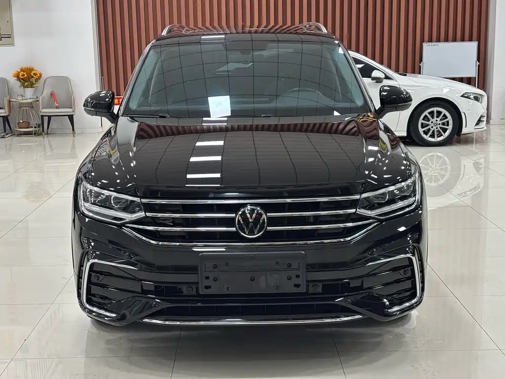 Tiguan L 2024 330TSI automatic two-wheel drive R-Line version купить на сайте DeffCars