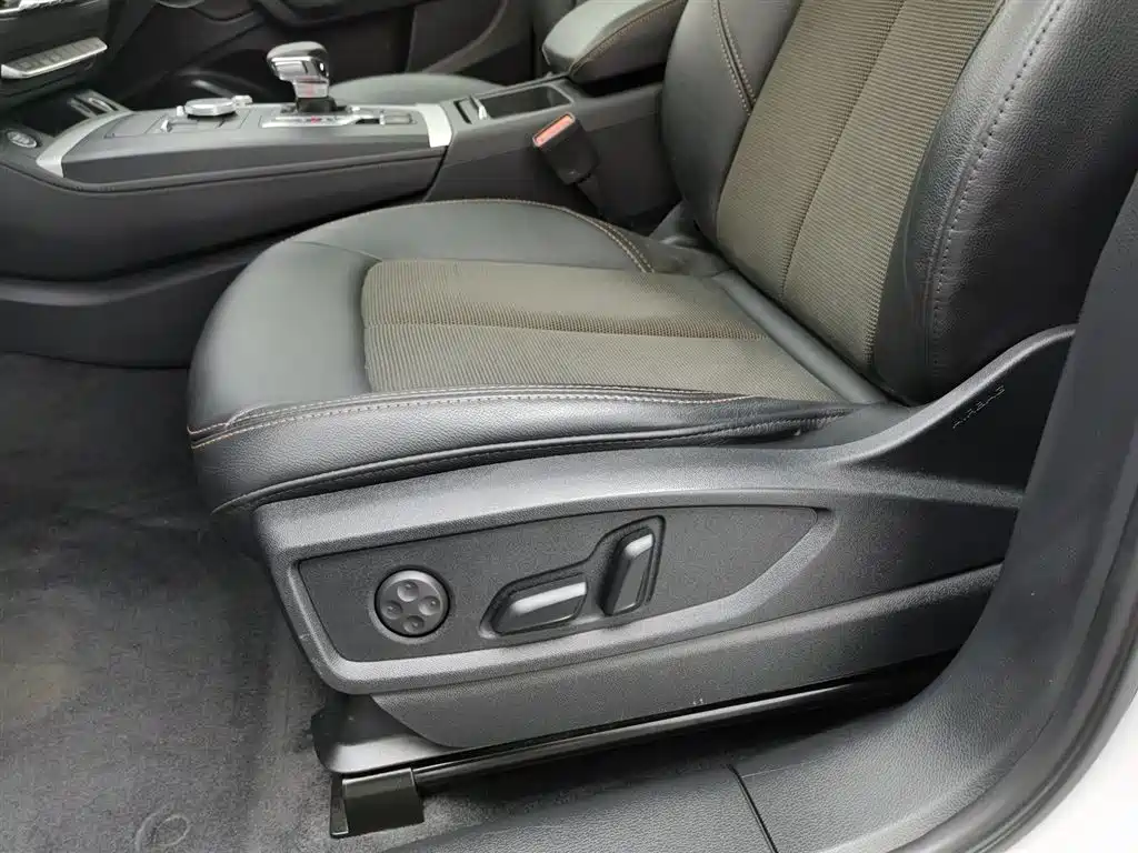 Audi Q5L 2020 facelift 40 TFSI Honorable and enterprising model купить на сайте DeffCars