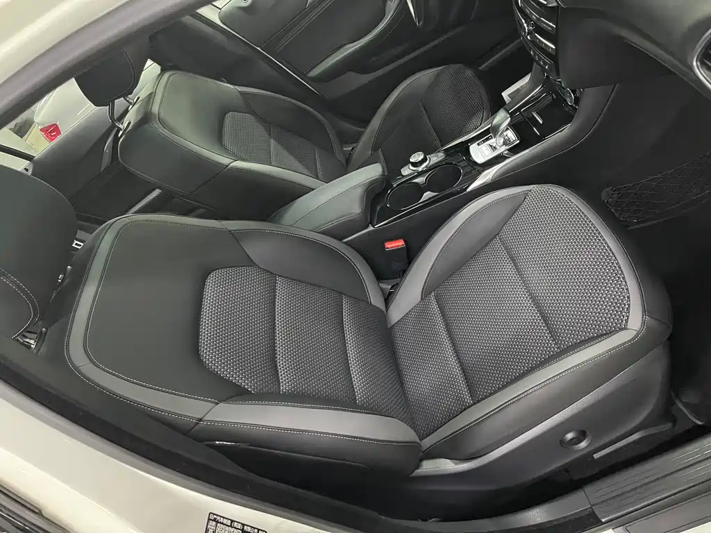 Infiniti QX30 2017 1.6T two-wheel drive sports version купить на сайте DeffCars