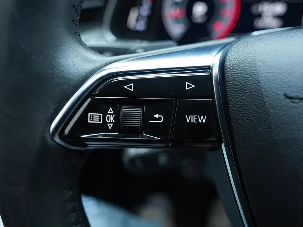 Audi A6L 2019 40 TFSI luxury and elegant model купить на сайте DeffCars