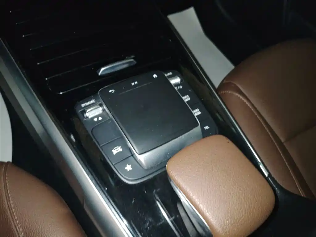 Mercedes-Benz GLB 2022 facelift version 2 GLB 200 dynamic version купить на сайте DeffCars