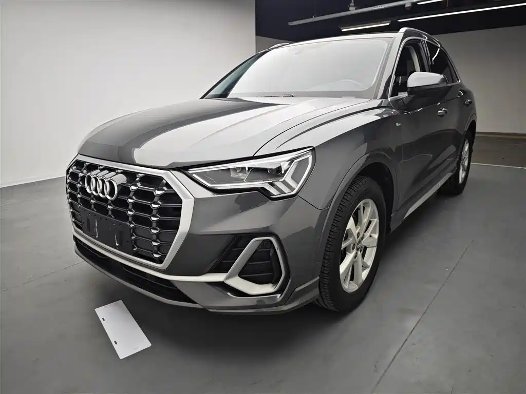 Audi Q3 2019 35 TFSI aggressive and dynamic купить на сайте DeffCars