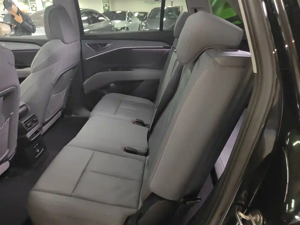 Audi Q5 e-tron 2022 model 40 e-tron star type brocade suit купить на сайте DeffCars