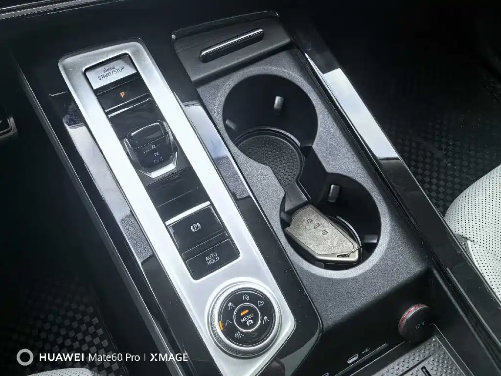 Lanxun 2024 380TSI four-wheel drive R-Line cruise version купить на сайте DeffCars