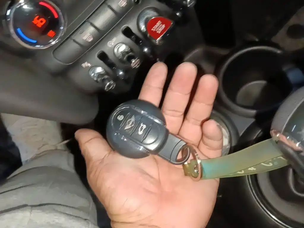 Mini 2019 1.5T Cooper Artist купить на сайте DeffCars