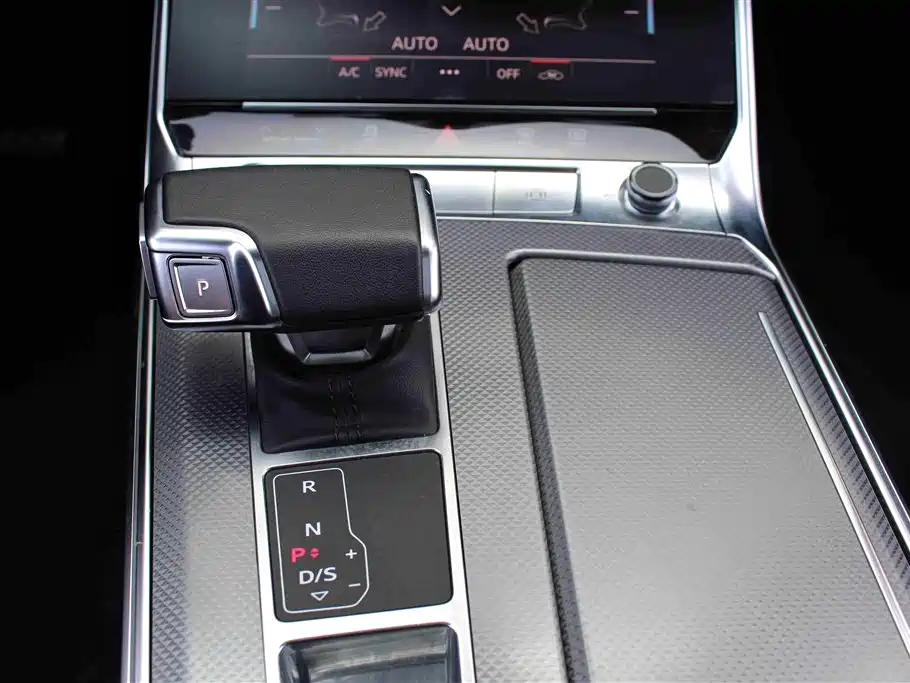 Audi A6L 2023 40 TFSI luxury and dynamic model купить на сайте DeffCars