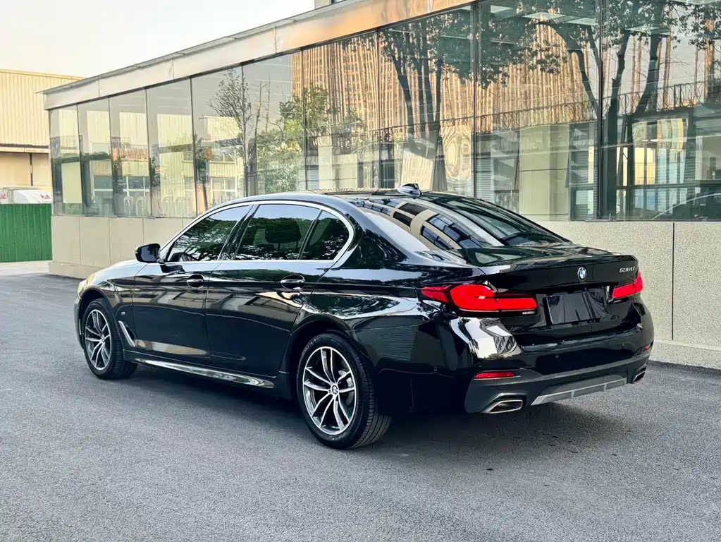 BMW 5 Series 2022 525Li M Sports Package купить на сайте DeffCars