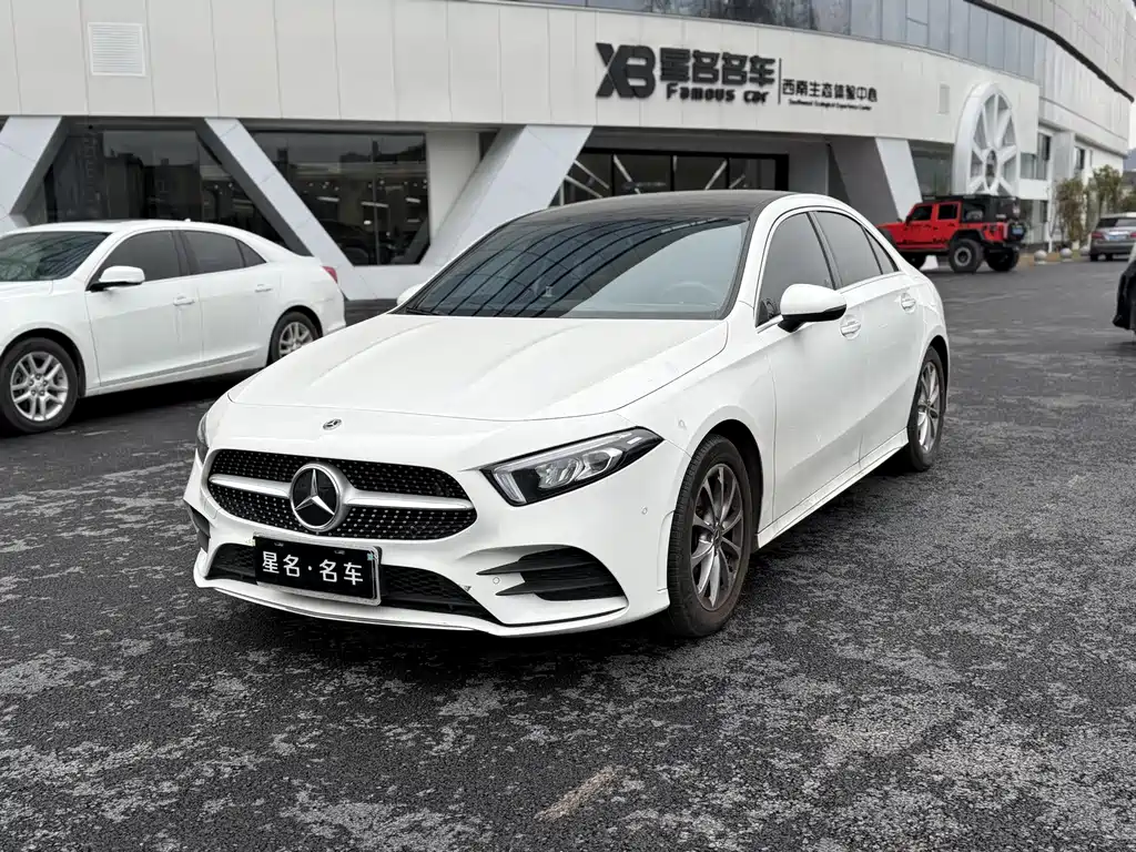 Mercedes-Benz A-Class 2022 A 200 L Sports Sedan Dynamic Type купить на сайте DeffCars