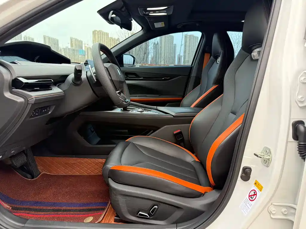 Changan UNI-V 2022 1.5T premium model купить на сайте DeffCars