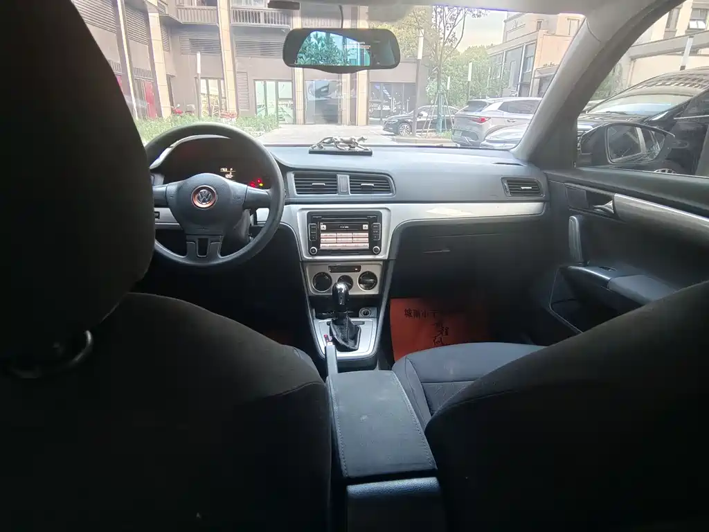 Lavida 2015 1.6L automatic fashion version купить на сайте DeffCars