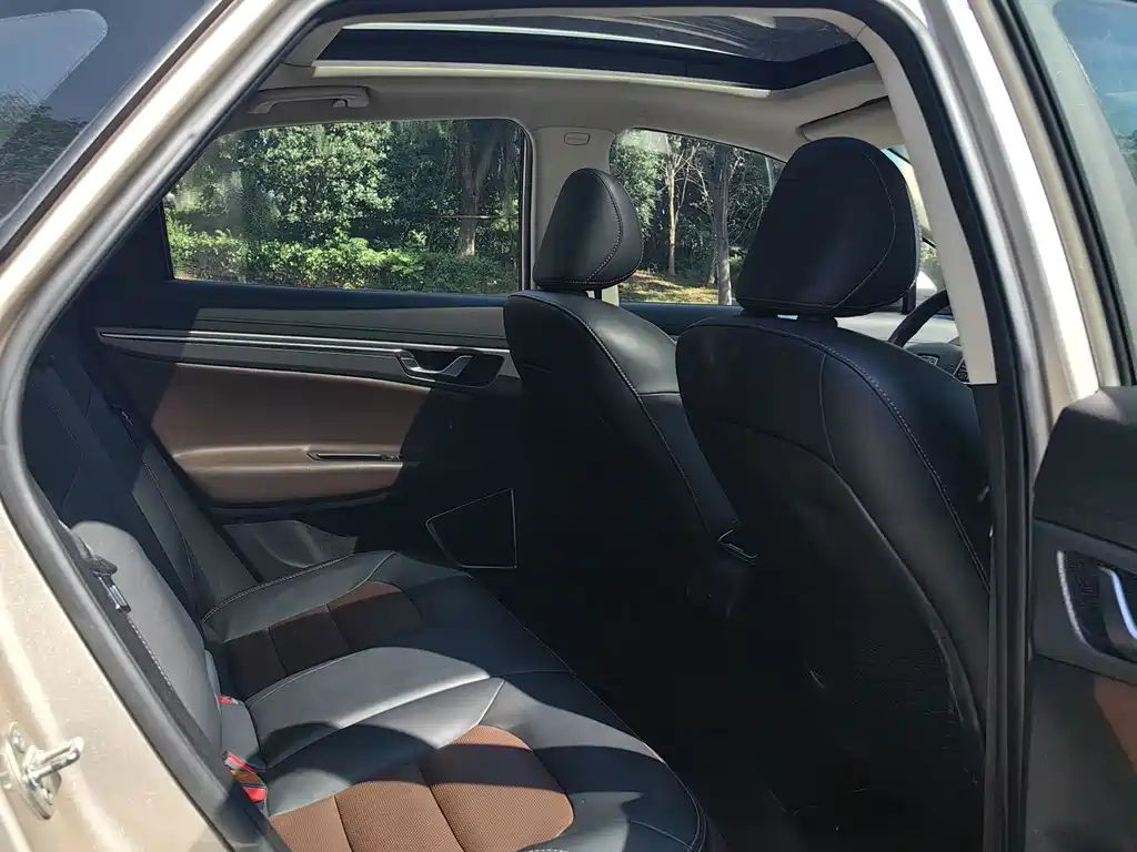 Emgrand GS 2016 Elegant Edition 1.3T Automatic Premium Model купить на сайте DeffCars