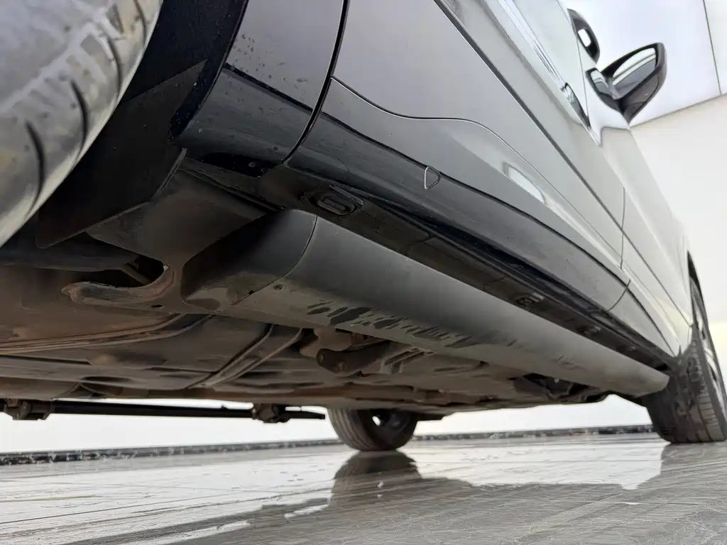 Lanxun 2023 380TSI four-wheel drive R-Line cruise version купить на сайте DeffCars