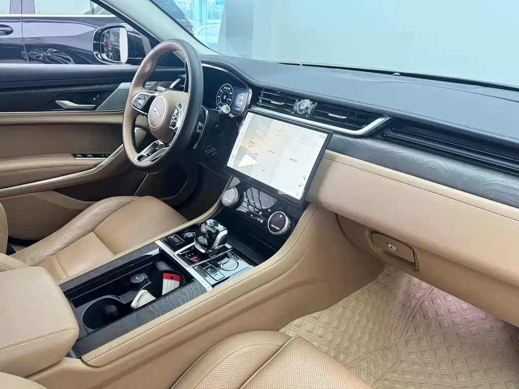 Jaguar XFL 2022 XFL 2.0T P250 two-wheel drive exclusive luxury version купить на сайте DeffCars