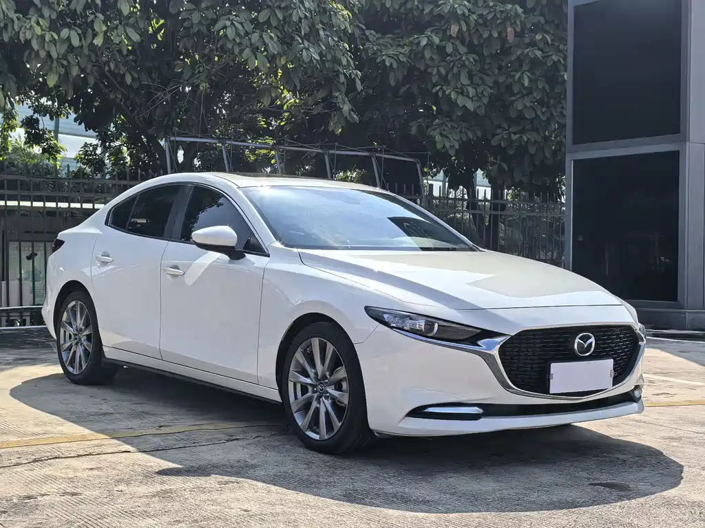 Mazda3 Angkesela 2022 2.0L Automatic Premium Edition купить на сайте DeffCars