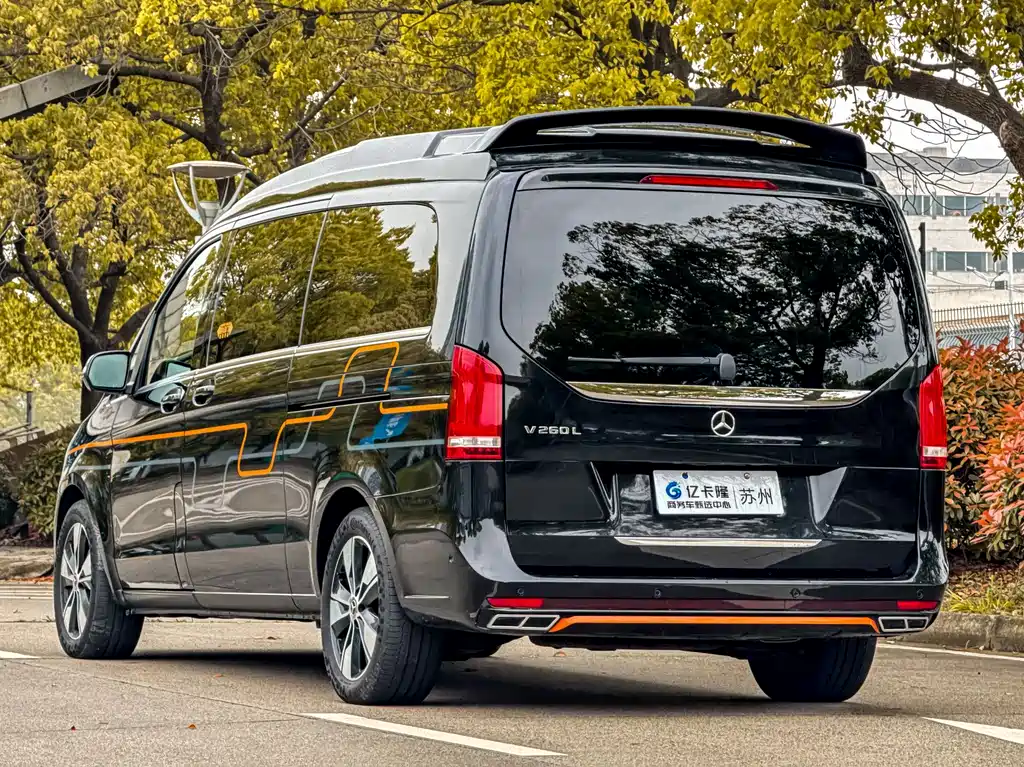 Mercedes-Benz V-Class 2022 V 260 L Long Wheelbase Luxury Edition купить на сайте DeffCars