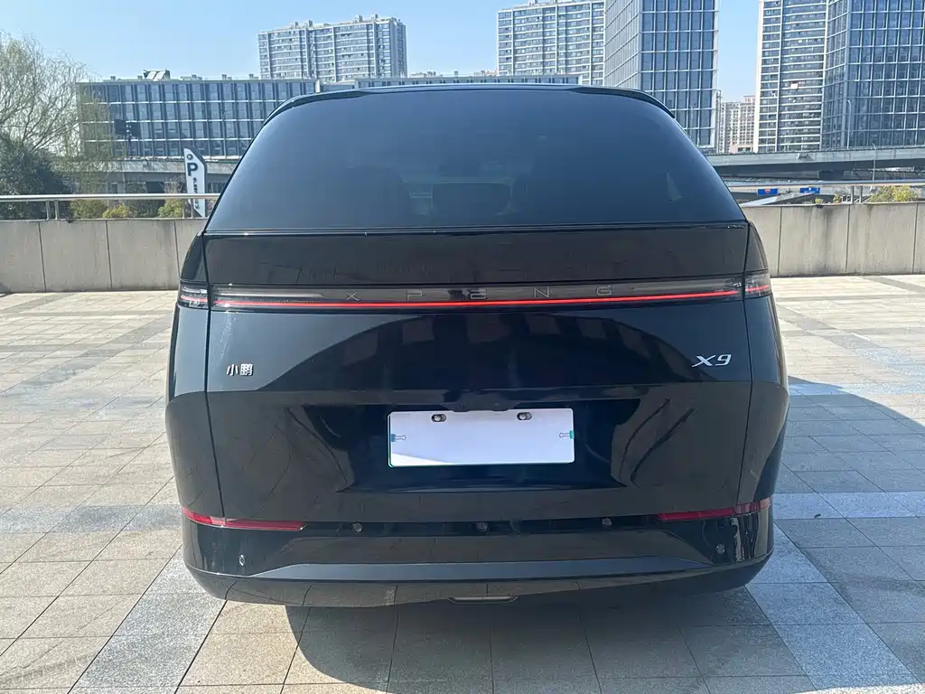 Xpeng X9 2024 Model 610 Long Battery Life Pro купить на сайте DeffCars