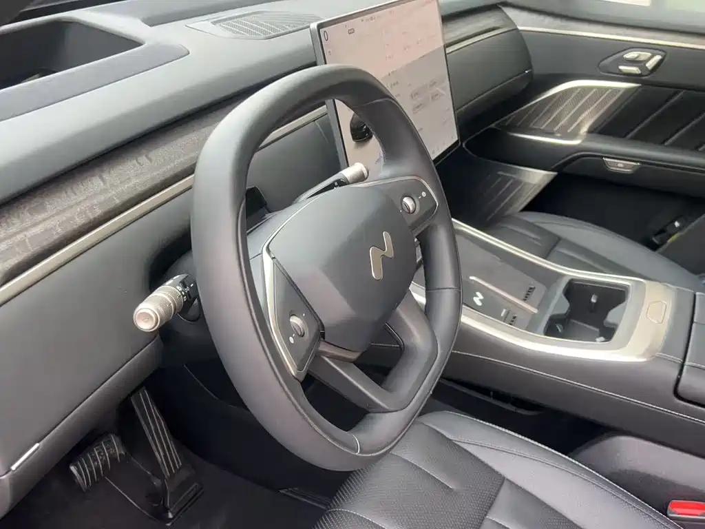 Ledo L90 2025 Max six-seater version купить на сайте DeffCars