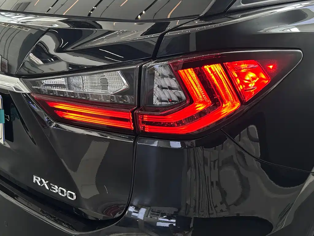 Lexus RX 2016 300 four-wheel drive elegant version National V купить на сайте DeffCars