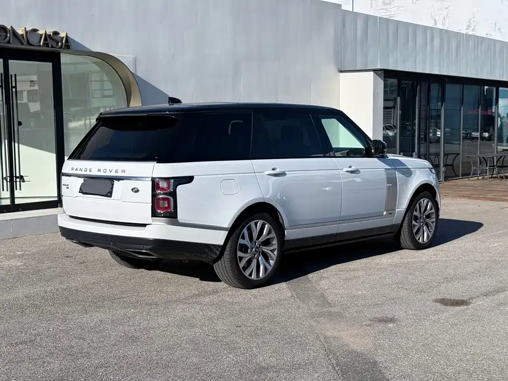 Range Rover 2021 3.0 L6 Legacy Extended Classic Edition купить на сайте DeffCars