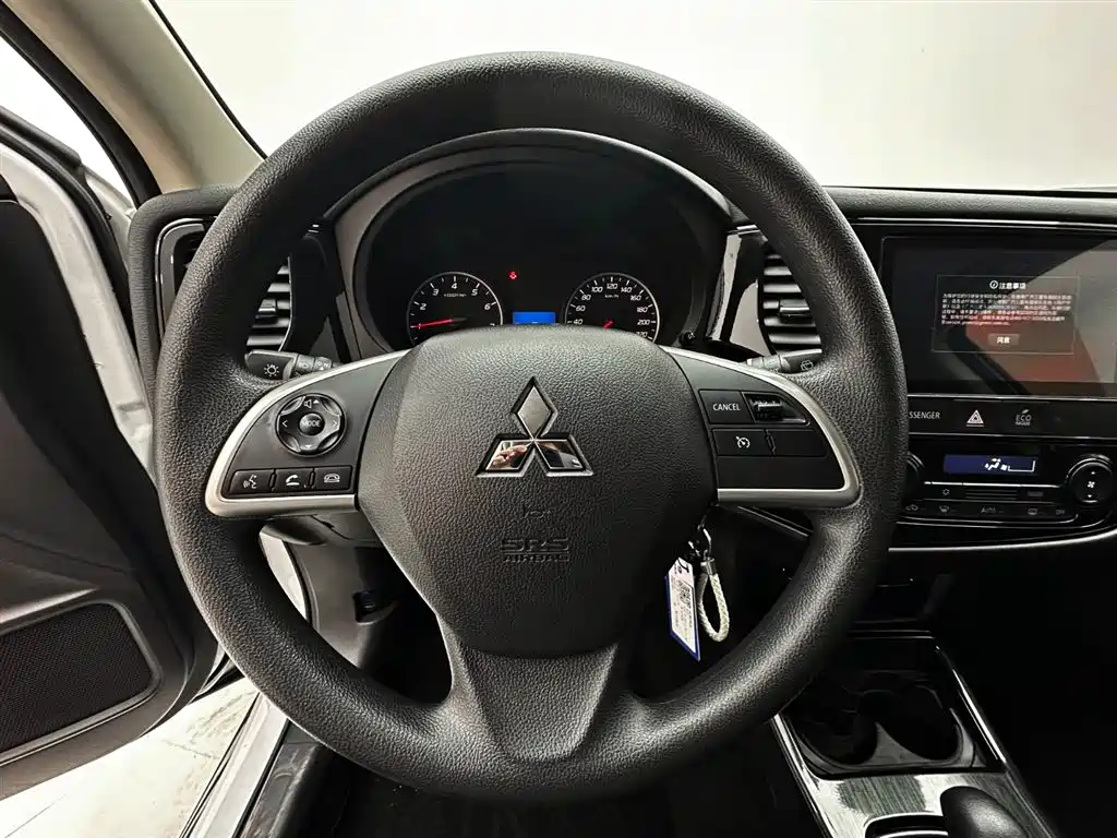 Outlander 2021 2.0L 2WD Smooth Edition 5 seats купить на сайте DeffCars