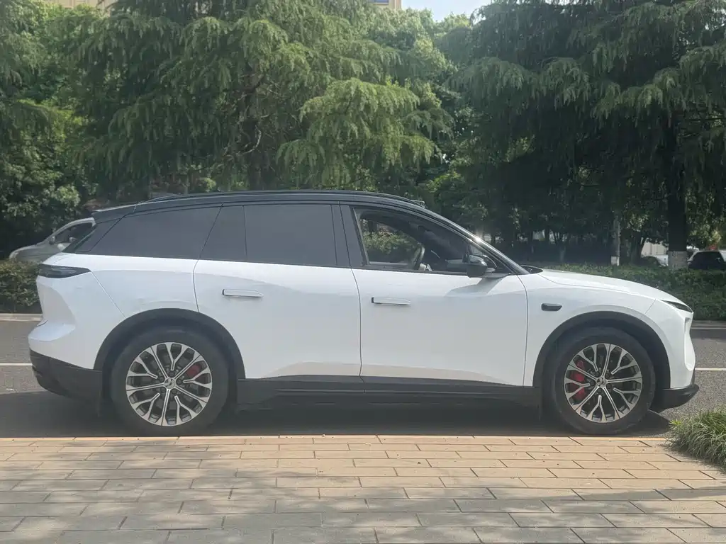 NIO ES6 2023 model 75kWh купить на сайте DeffCars