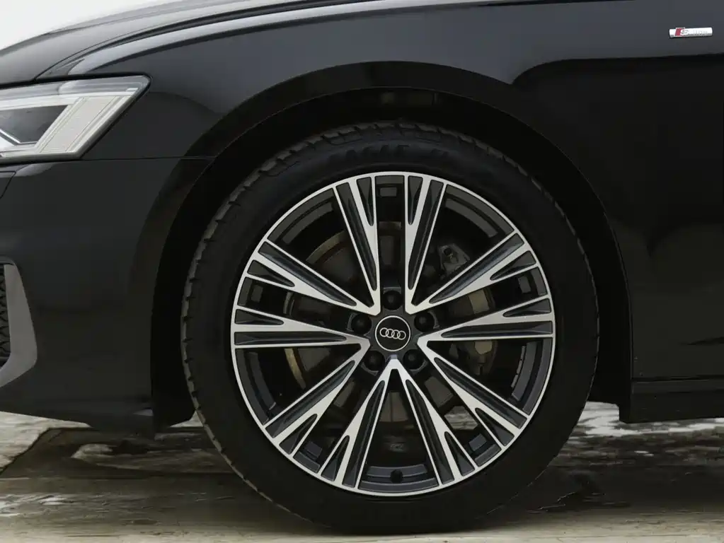 Audi A6L 2022 40 TFSI luxury and dynamic model купить на сайте DeffCars