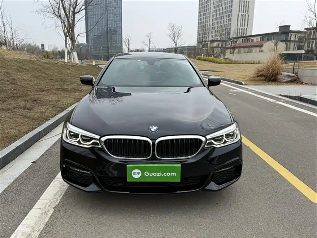 BMW 5 Series 2018 facelift 530Li leading M sports package купить на сайте DeffCars