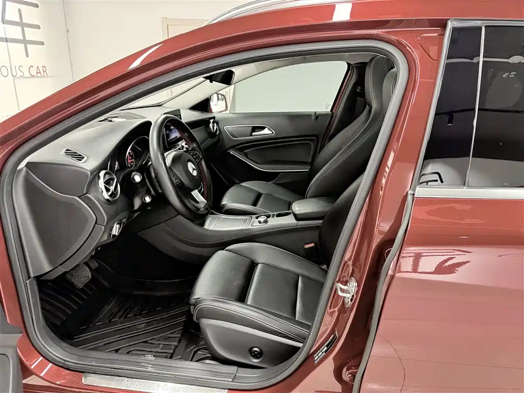Mercedes-Benz GLA 2018 GLA 200 Dynamic купить на сайте DeffCars