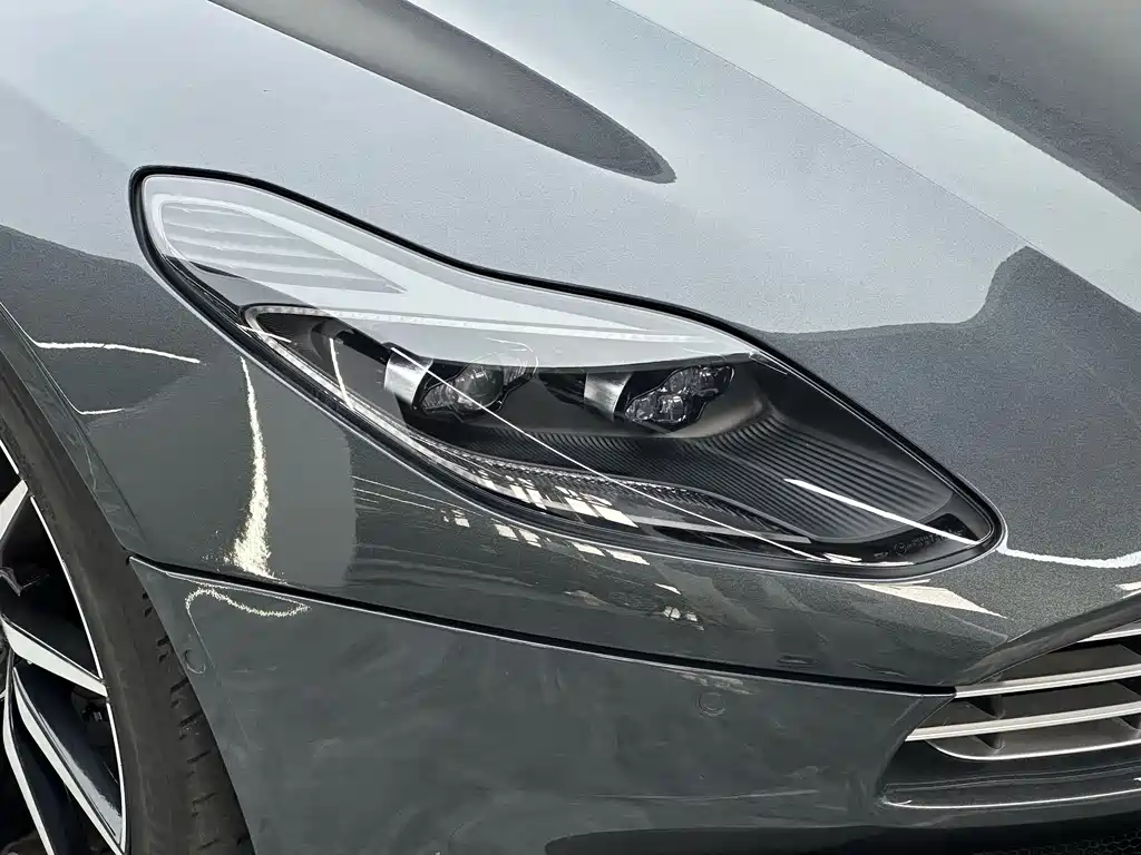 Aston Martin DB11 2019 4.0T V8 Coupe купить на сайте DeffCars