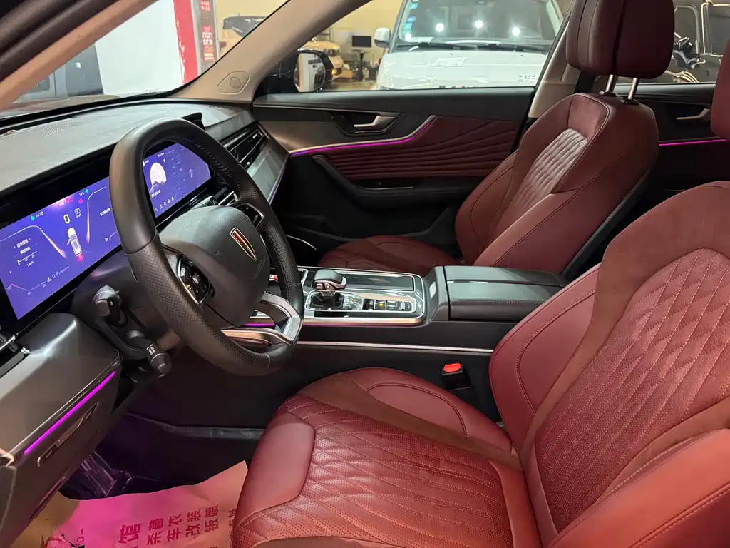 Hongqi HS5 2023 2.0T Qixiang Pro version купить на сайте DeffCars