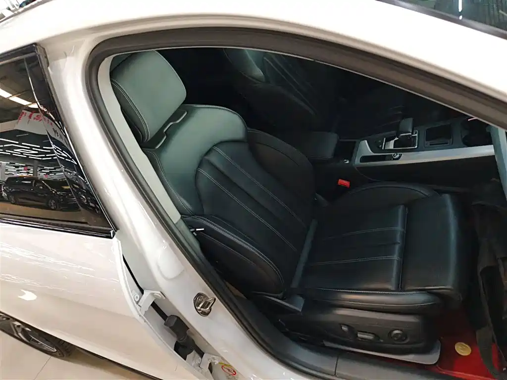 Audi A4L 2022 40 TFSI luxury and dynamic model купить на сайте DeffCars