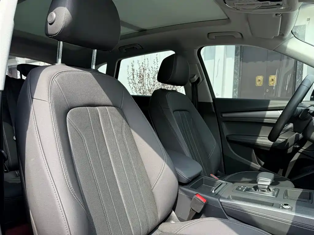 Audi Q5L 2022 40T Fashionable and Elegant Model купить на сайте DeffCars