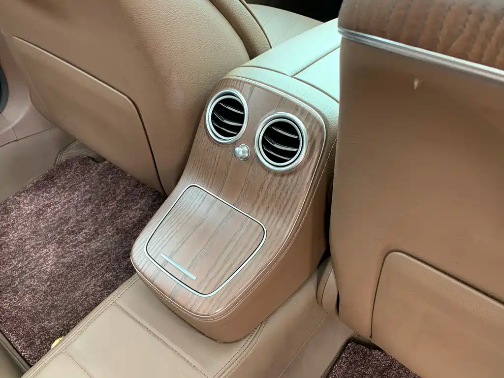 Mercedes-Benz E-Class New Energy 2022 Model 2 E 350 e L plug-in hybrid sedan купить на сайте DeffCars