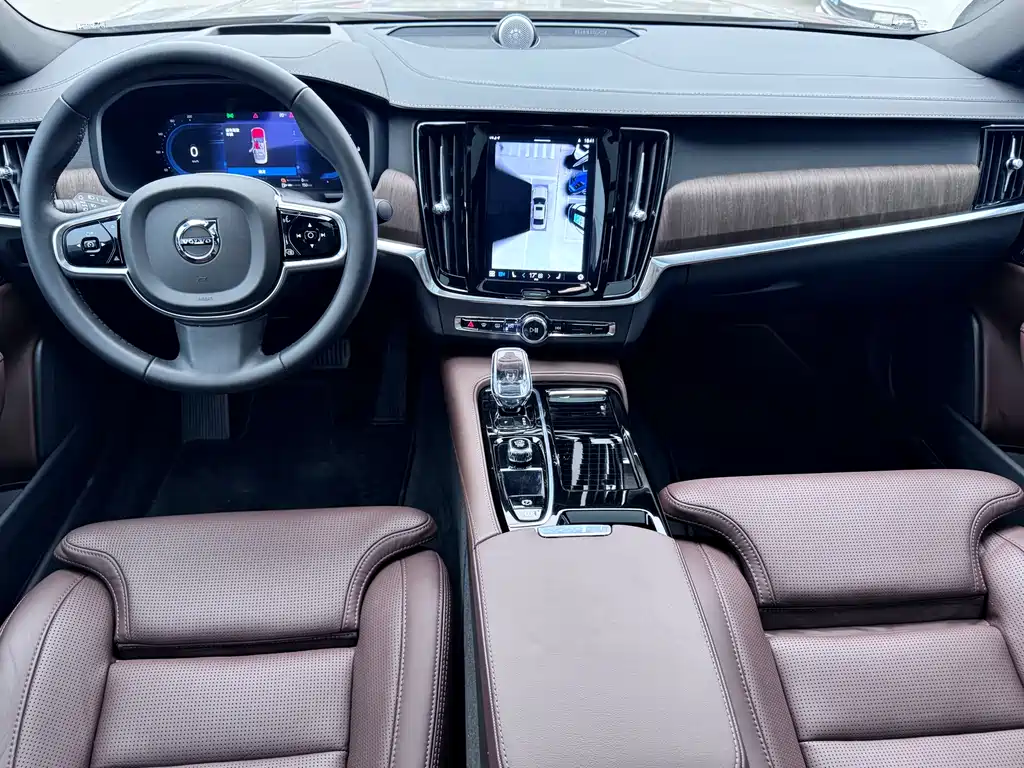 Volvo S90 plug-in hybrid 2025 plug-in hybrid four-wheel drive long range Zhiya luxury version купить на сайте DeffCars