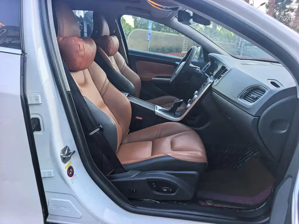Volvo S60 2017 S60L T5 Smart Edition купить на сайте DeffCars