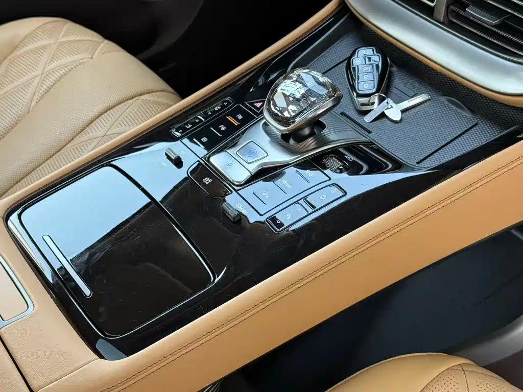 Denza D9 2025 DM-i smart driving version 1020 four-wheel drive flagship model купить на сайте DeffCars