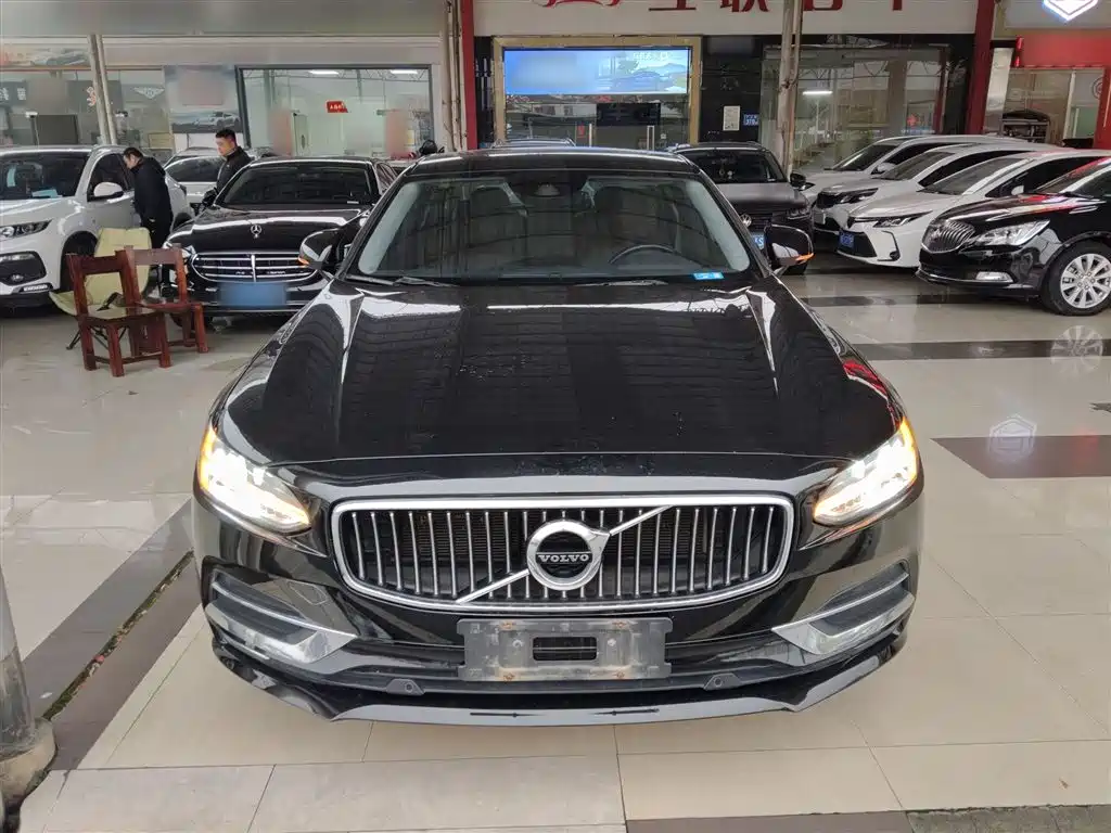 Volvo S90 2020 facelift T5 Zhiyi Luxury Edition купить на сайте DeffCars