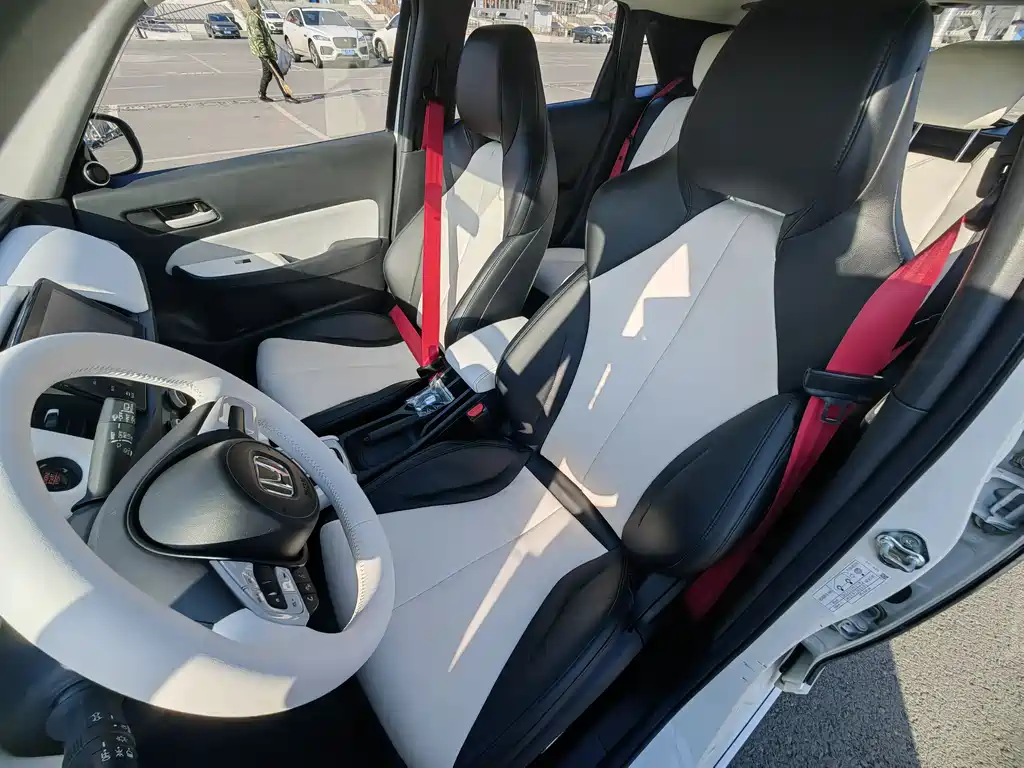 Fit 2021 1.5L CVT Fashion Edition купить на сайте DeffCars