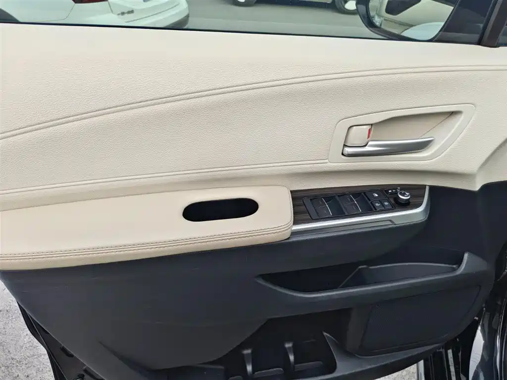 SIENNA 2023 2.5L Hybrid Premium Edition купить на сайте DeffCars