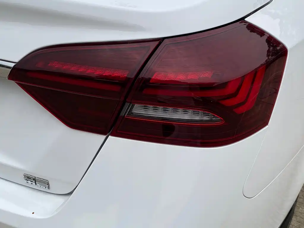 Emgrand 2021 UP 1.5L CVT comfort model купить на сайте DeffCars