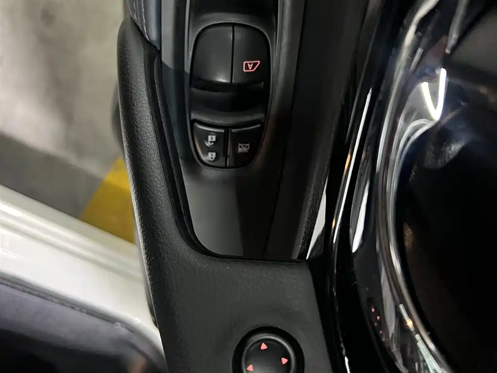 Qashqai 2025 Honor 2.0L CVT XV+ Leading Edition купить на сайте DeffCars