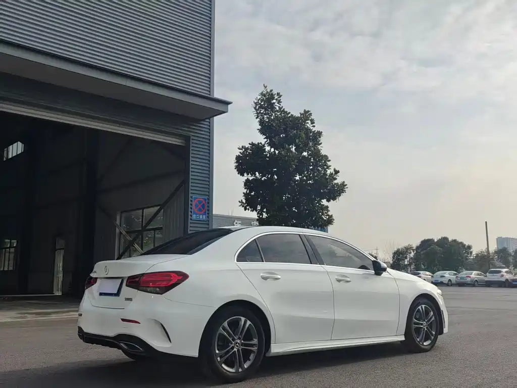 Mercedes-Benz A-Class 2022 A 180 L Sports Sedan купить на сайте DeffCars