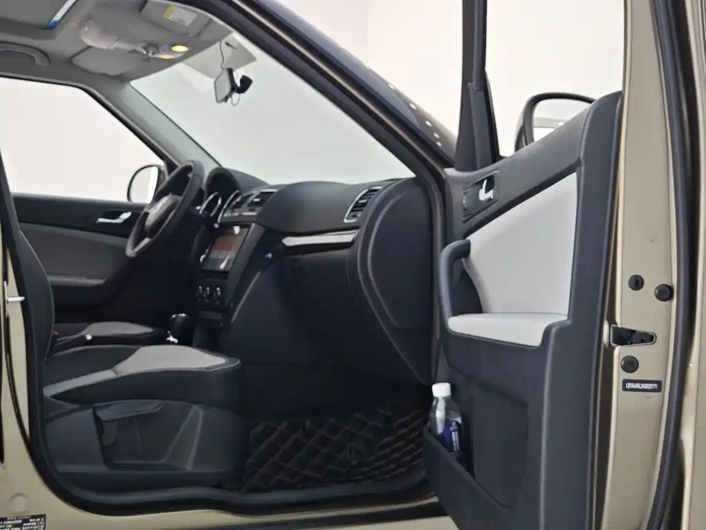Yeti 2017 TSI280 DSG forward version купить на сайте DeffCars
